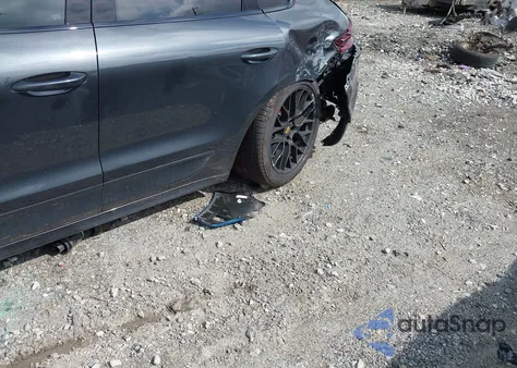 2017 Porsche Macan Gts z USA, uszkodzony, nr VIN WP1AG2A51HLB52769